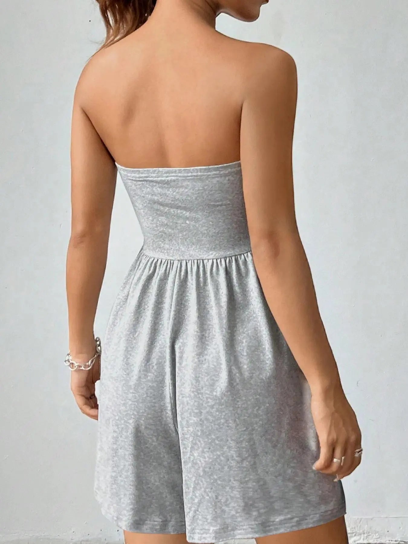 Women'S Solid Color Fitted Sleeveless Strapless Romper, Casual Chic Fashion Lightweight Romper for Summer, Women'S Clothes for Daily Wear